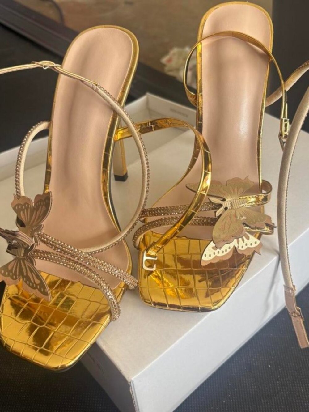 SHEIN Women's Gold Courts